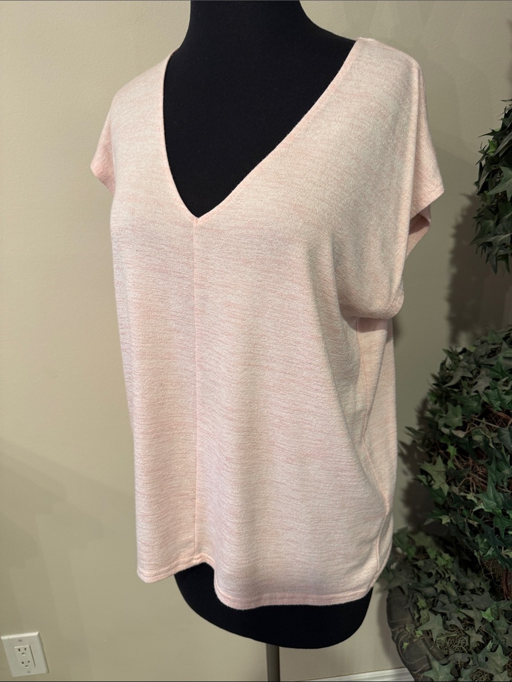 Baby Pink V-Neck Short Sleeve Top - Blush Pink size small
